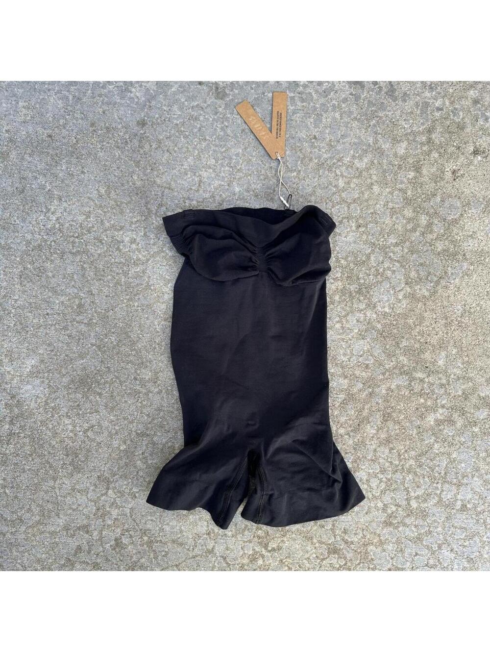 SKIMS Everyday Sculpt Bodysuit Shorts Onyx, Size M